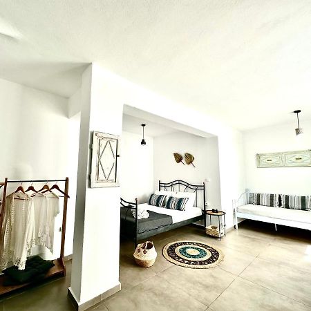 Aeron Suites Exo Gonia Exterior foto